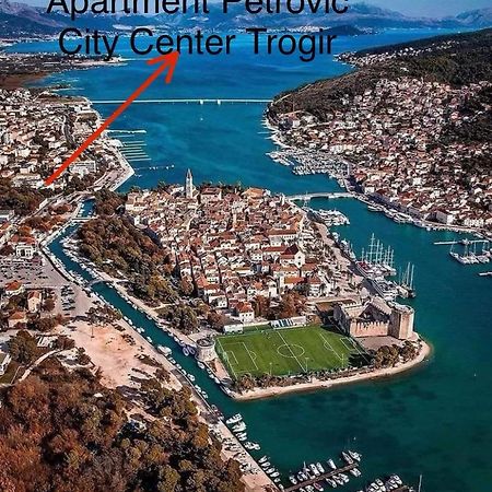 Apartman Petrovic City Center Trogir Exterior photo